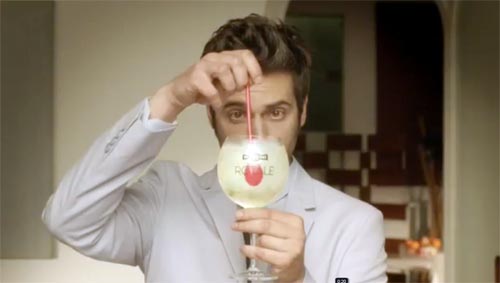 Музыка и видеоролик из рекламы MARTINI Royale - The Apartment Музыка и видеоролик из рекламы MARTINI Royale - The Apartment