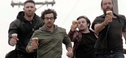 Музыка и видеоролик из рекламы Carlton Draught - Beer Chase Музыка и видеоролик из рекламы Carlton Draught - Beer Chase