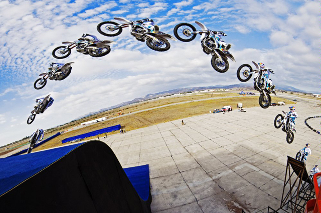 Музыка и видеоролик из рекламы Red Bull Kluge - The Athlete Machine Музыка и видеоролик из рекламы Red Bull Kluge - The Athlete Machine