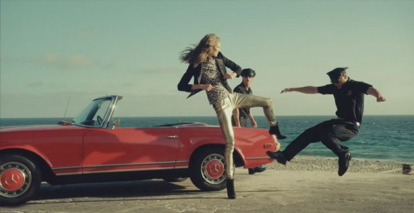 Музыка и видеоролик из рекламы Juicy Couture Fall 2012 - Karlie Kloss Goes Back to Cali