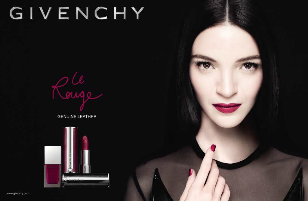 Музыка и видеоролик из рекламы Givenchy - Le Rouge (Maria Carla Boscono)
