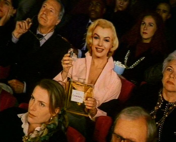 Музыка из рекламы Chanel 5 - Carole Bouquet and Marilyn Monroe Музыка из рекламы Chanel 5 - Carole Bouquet and Marilyn Monroe