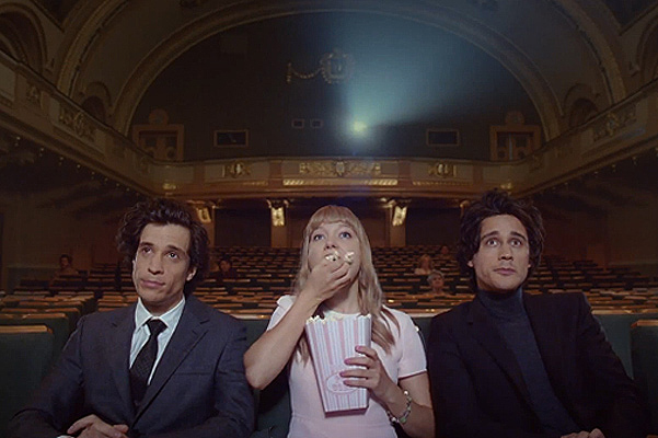 Музыка и видеоролик из рекламы Prada - Candy L'Eau (Wes Anderson and Roman Coppola) Музыка и видеоролик из рекламы Prada - Candy L'Eau (Wes Anderson and Roman Coppola)