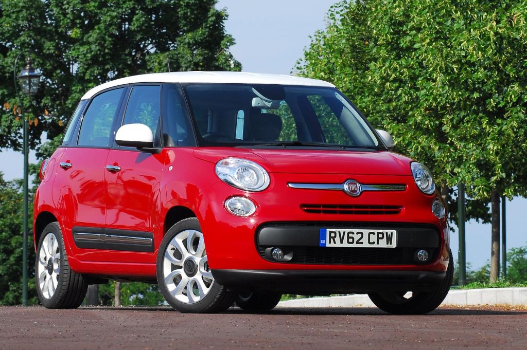 Музыка и видеоролик из рекламы Fiat 500L - 500 Goes Large Музыка и видеоролик из рекламы Fiat 500L - 500 Goes Large