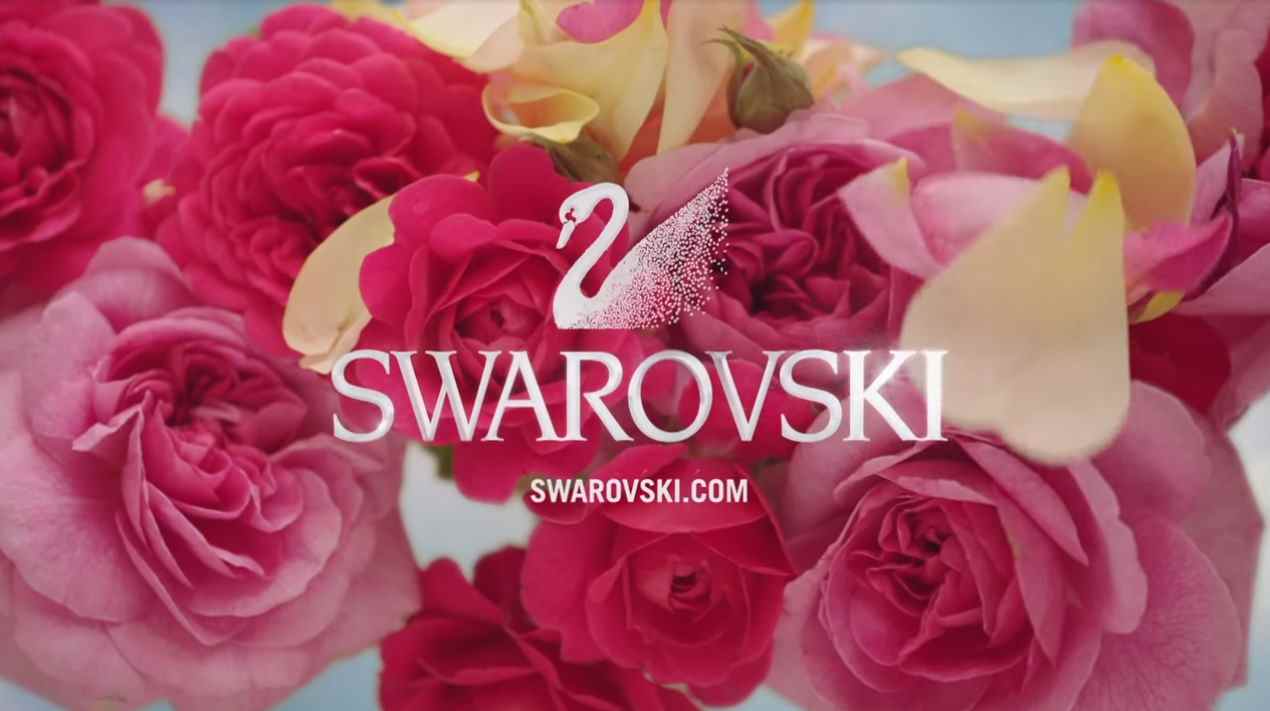 Музыка из рекламы Swarovski - Moments to give (Miranda Kerr) Музыка из рекламы Swarovski - Moments to give (Miranda Kerr)
