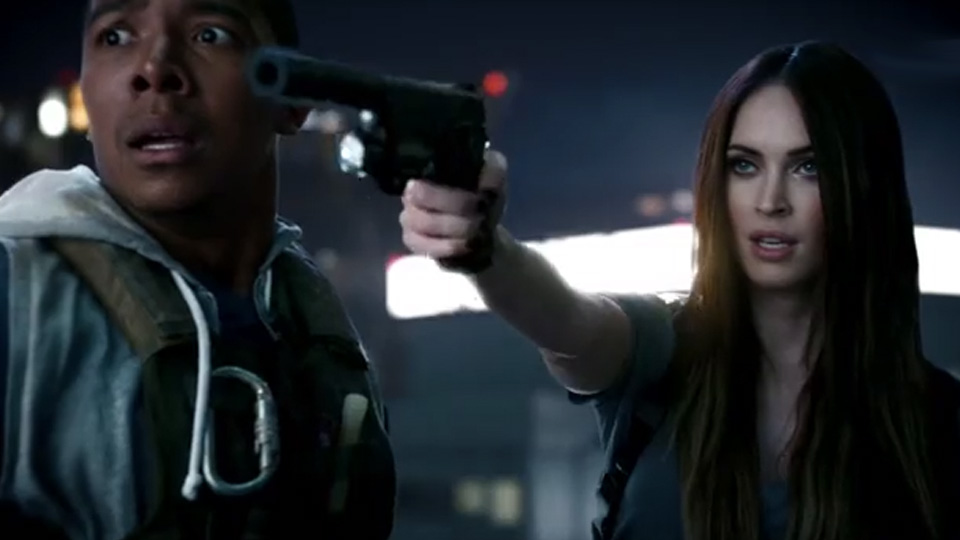 Музыка из рекламы Activision - Call of Duty Ghosts - Epic Night Out (Megan Fox)