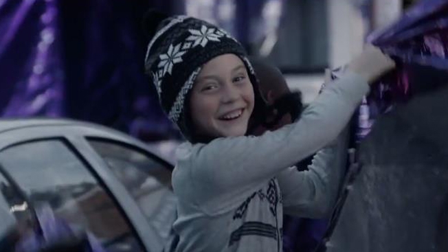 Музыка из рекламы Cadbury - Unwrap Joy Музыка из рекламы Cadbury - Unwrap Joy