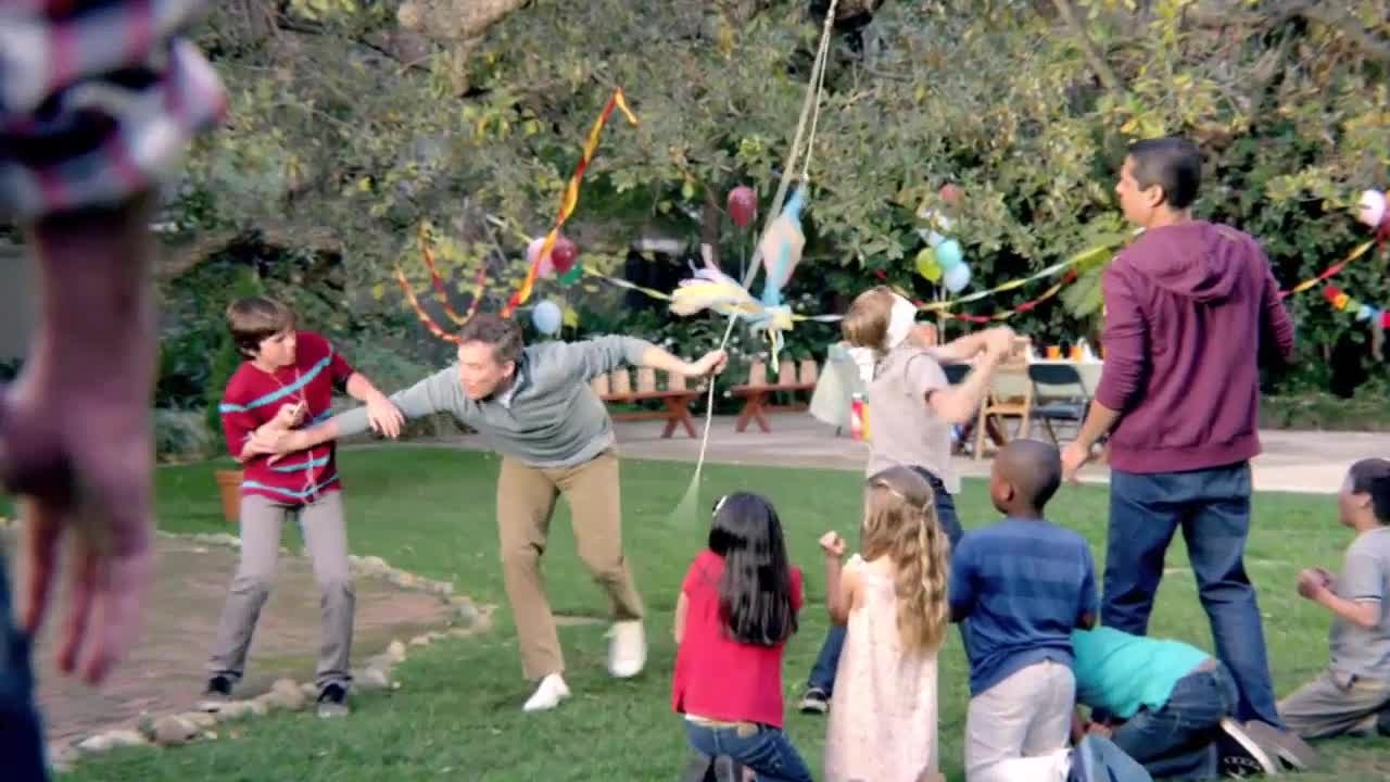 Музыка из рекламы Hyundai Genesis - Dad's Sixth Sense Музыка из рекламы Hyundai Genesis - Dad's Sixth Sense