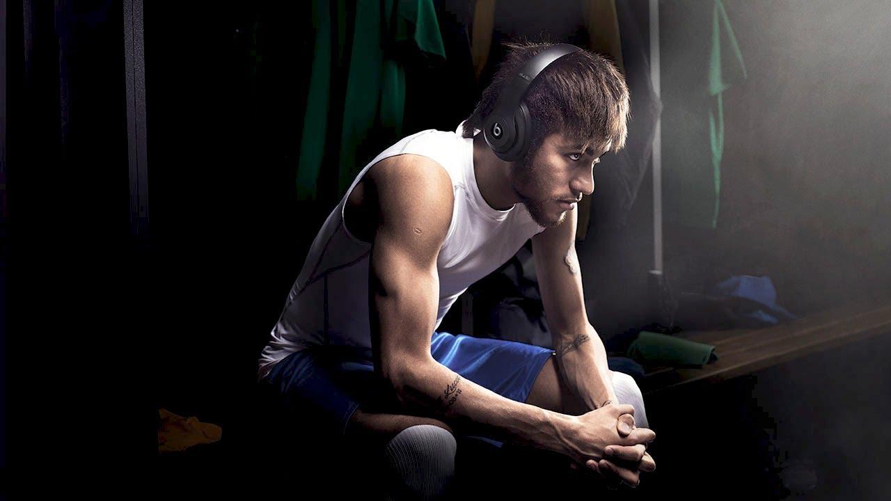 Музыка и видеоролик из рекламы Beats by Dre - The Game Before The Game Музыка и видеоролик из рекламы Beats by Dre - The Game Before The Game