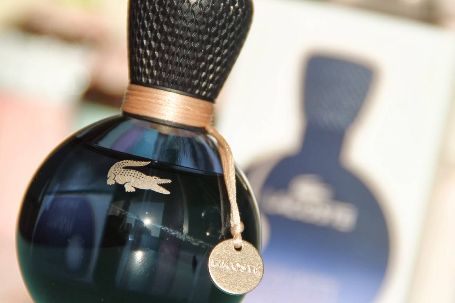 Музыка из рекламы Lacoste - Eau de Lacoste Sensuelle Музыка из рекламы Lacoste - Eau de Lacoste Sensuelle