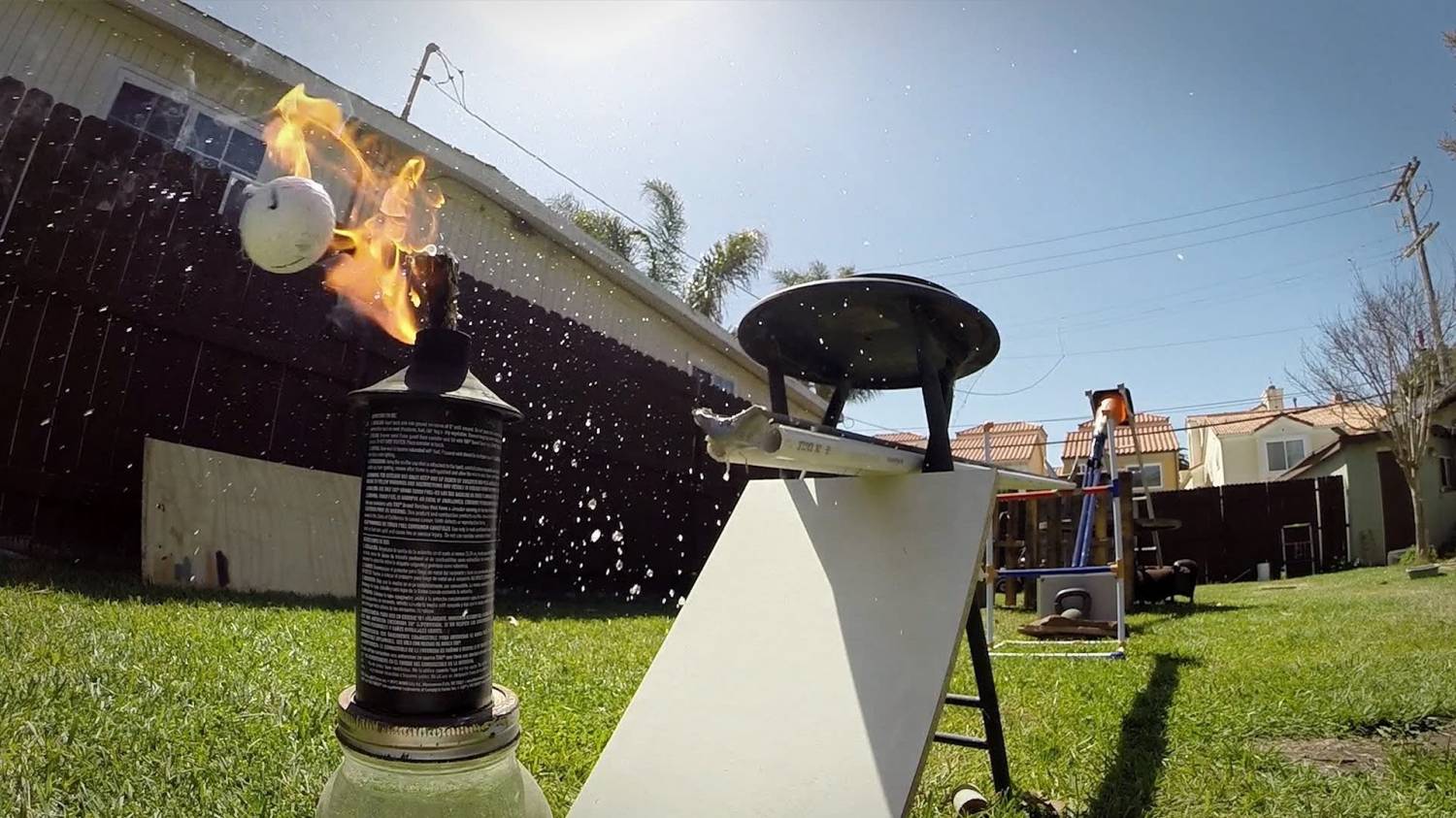Музыка и видеоролик из рекламы GoPro- Backyard Trick Shot - Golf
