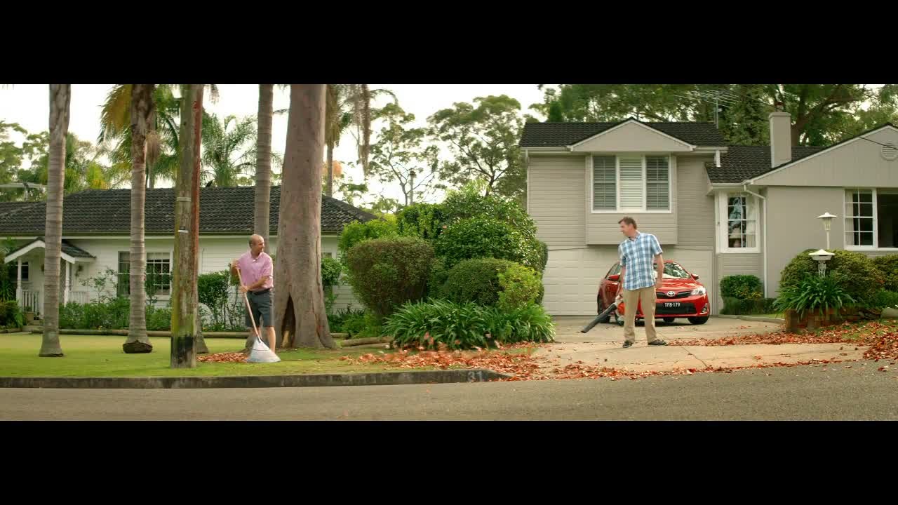 Музыка и видеоролик из рекламы Toyota Camry - Dad to the bone Музыка и видеоролик из рекламы Toyota Camry - Dad to the bone