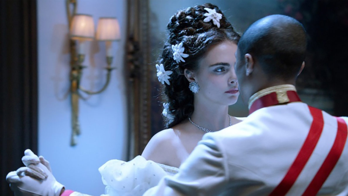 Музыка и видеоролик из рекламы CHANEL - Reincarnation (Karl Lagerfeld, Pharrell Williams, Cara Delevingne, Géraldine Chaplin) Музыка и видеоролик из рекламы CHANEL - Reincarnation (Karl Lagerfeld, Pharrell Williams, Cara Delevingne, Géraldine Chaplin)
