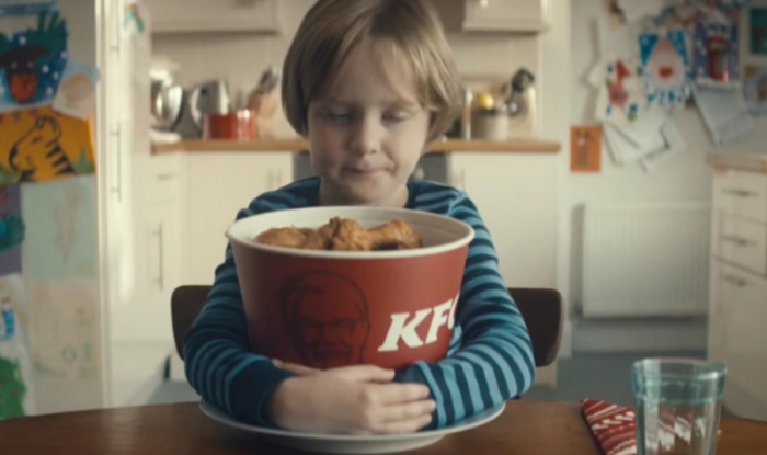 Музыка и видеоролик из рекламы KFC Christmas - The Boy Who Learnt To Share