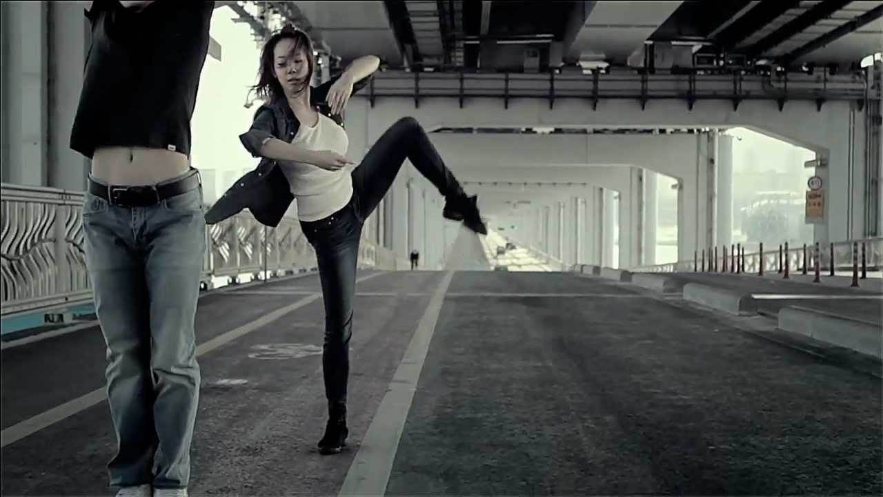 Музыка и видео из рекламы Levis - Ballet