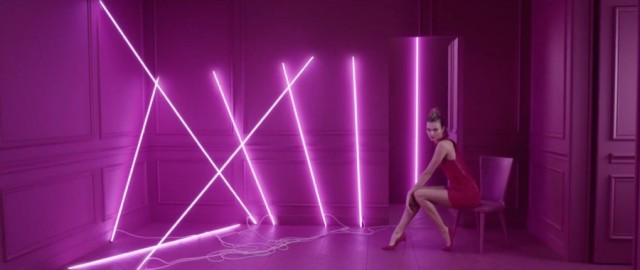 Музыка и видео из рекламы L'Oréal Paris - Color Riche (Bruno Aveillan) Музыка и видео из рекламы L'Oréal Paris - Color Riche (Bruno Aveillan)