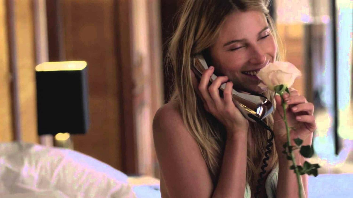 Музыка из рекламы Chloe - Chloe (Dree Hemingway) Музыка из рекламы Chloe - Chloe (Dree Hemingway)
