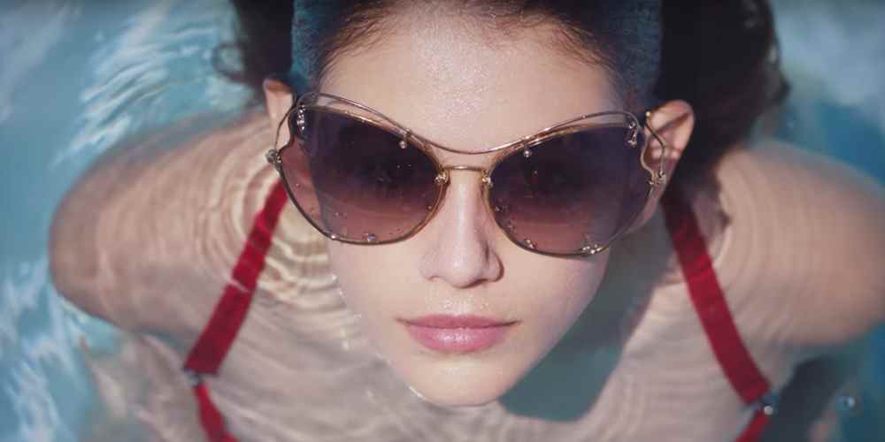 Музыка из рекламы Miu Miu - Scenique (Kaia Gerber) Музыка из рекламы Miu Miu - Scenique (Kaia Gerber)