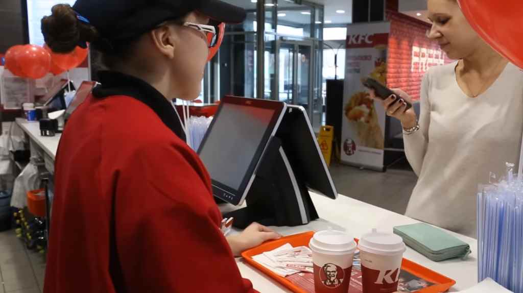 Музыка из рекламы KFC - Mannequin Challenge Музыка из рекламы KFC - Mannequin Challenge