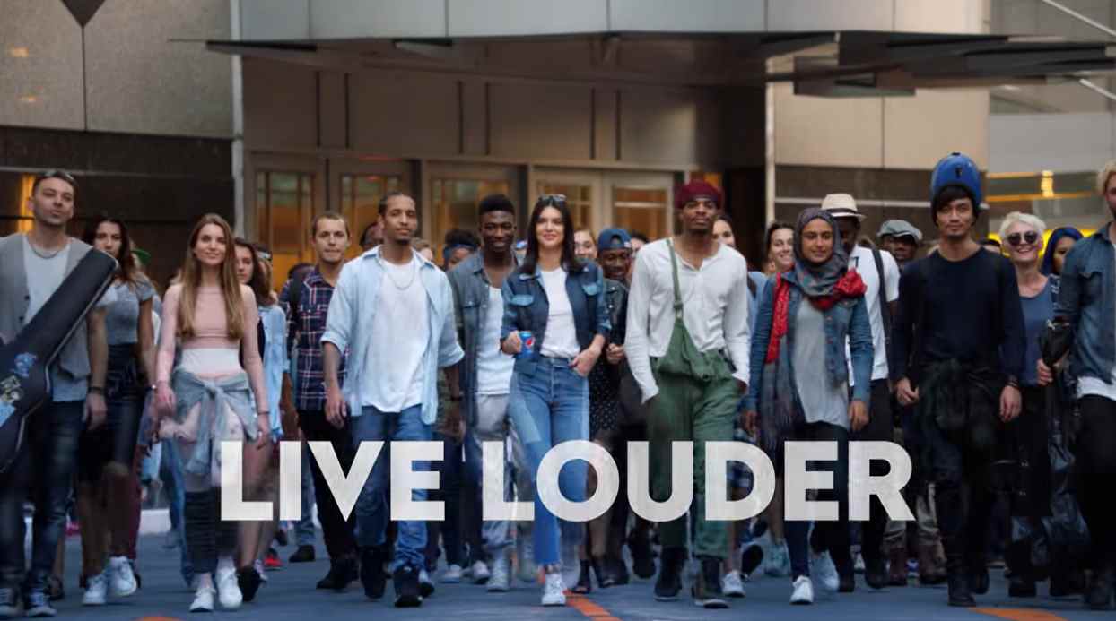 Музыка из рекламы Pepsi - Live For Now Moments Anthem (Kendall Jenner) Музыка из рекламы Pepsi - Live For Now Moments Anthem (Kendall Jenner)
