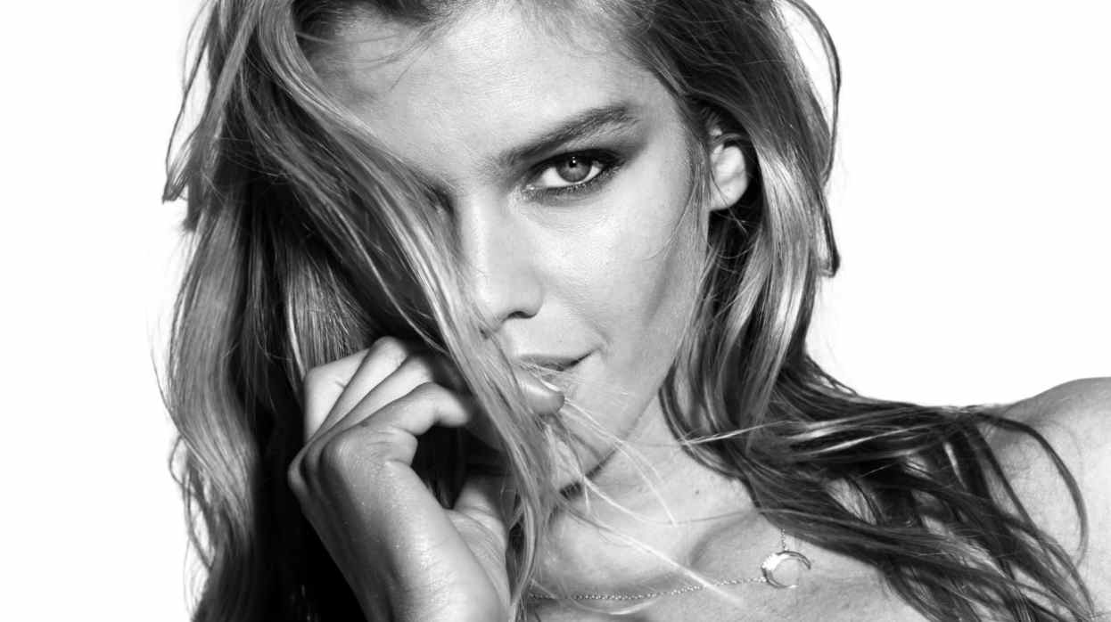 Музыка из рекламы Victoria’s Secret - Very Sexy (Elsa Hosk, Stella Maxwell) Музыка из рекламы Victoria’s Secret - Very Sexy (Elsa Hosk, Stella Maxwell)