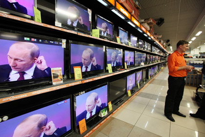 Путин поручил приглушить громкость телерекламы
