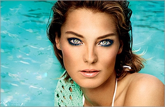 Окунуться в лето: Дарья Вербова в рекламе макияжа Lancome