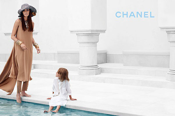 Джоан Смоллс и Хадсон Крониг представляют круизную коллекцию Chanel