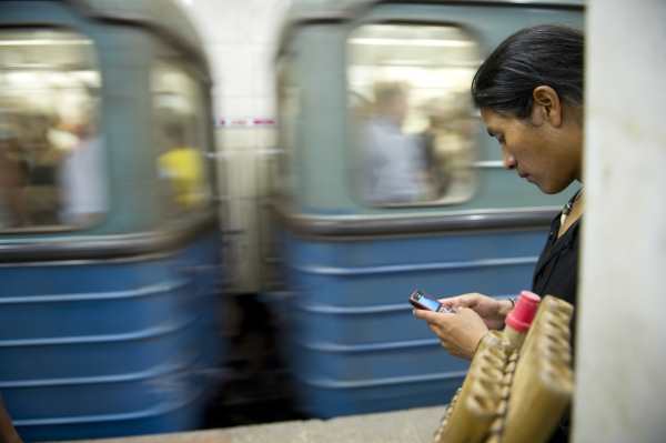 Пассажиры метро увидели порно вместо Wi-Fi по ошибке