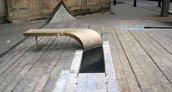 Необычные скамейки в Ньюкасле