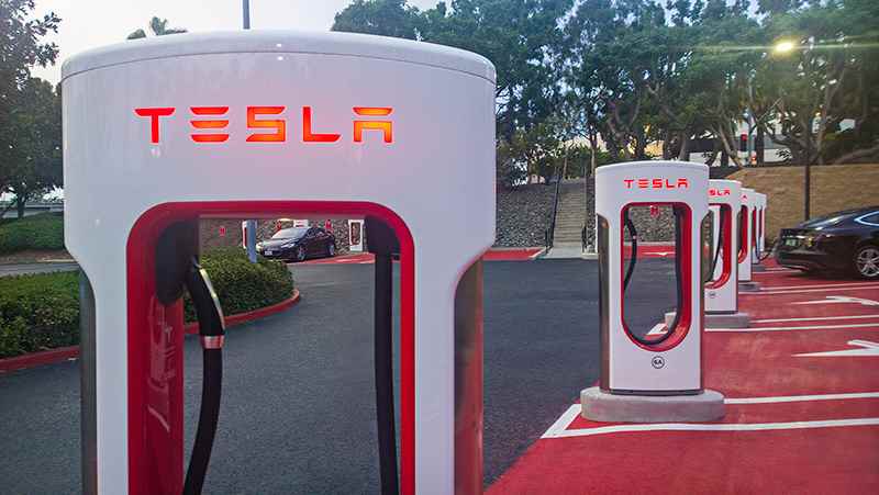 Скоростные заправки Tesla абсолютно бесплатно!
