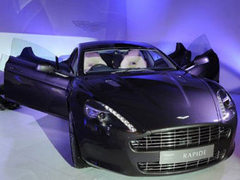 Британцы назвали Aston Martin самым крутым брендом