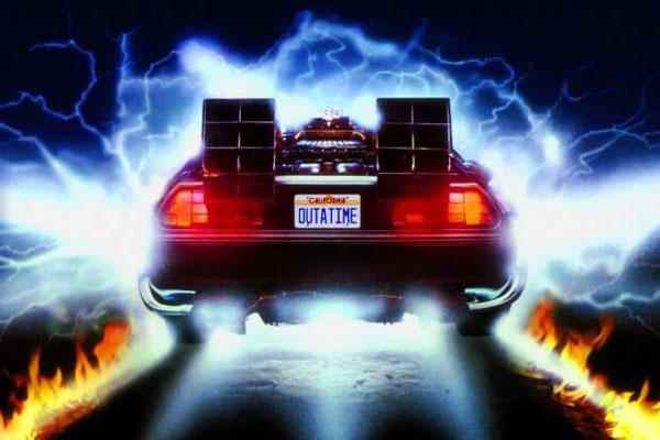 DeLorean из фильма Назад в будущее вернется на дороги.