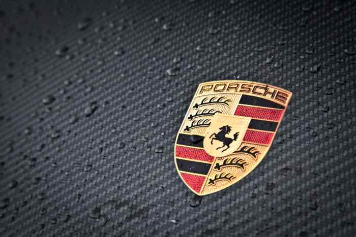 Porsche создала офисные кресла за $6,5 тыс