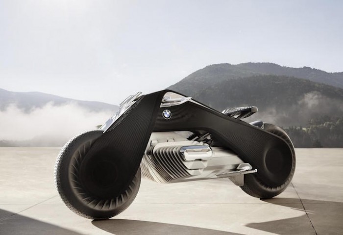 BMW разработала концепт мотоцикла с искусственным интеллектом