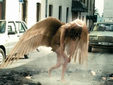 Рекламу дезодоранта с ангелами запретили за оскорбление христиан