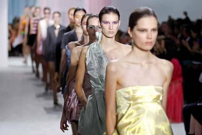 Louis Vuitton и Gucci отказались от сотрудничества со слишком худыми моделями