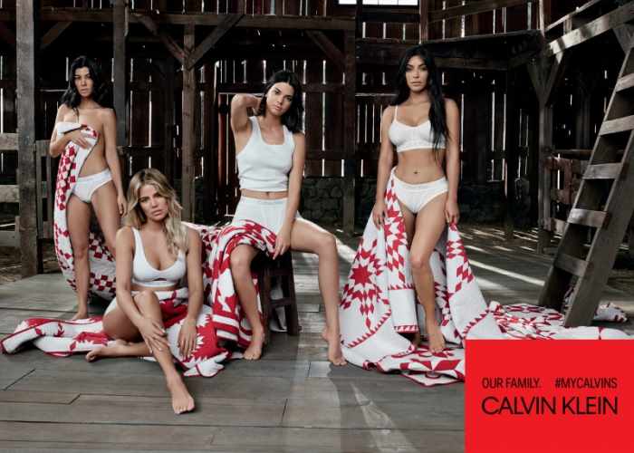 Сестры Кардашьян-Дженнер в полном составе снялись в рекламе Calvin Klein