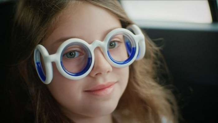 Появились очки, которые спасают от "морской болезни"