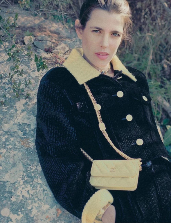 Шарлотта Казираги снялась в кампании осенне-зимней коллекции Chanel
