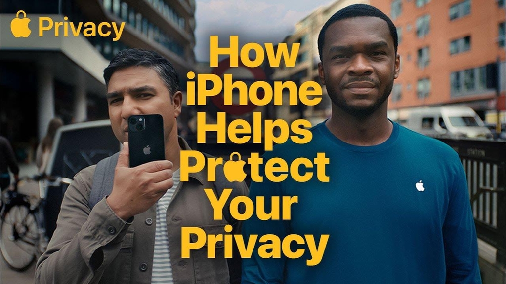 Звезда сериала "Тед Лассо" напомнил о защите персональных данных в ролике Apple