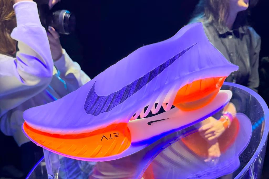 Nike представил кроссовки, созданные с помощью ИИ