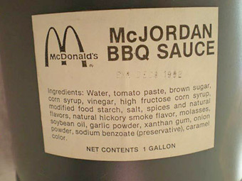 Просроченный соус из McDonald's продали за 10 тысяч долларов