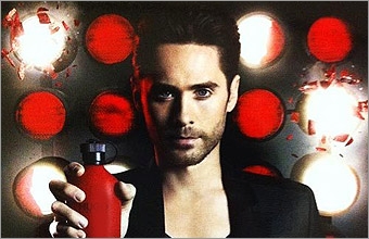 Красный-опасный: Джаред Лето в новой рекламе парфюма