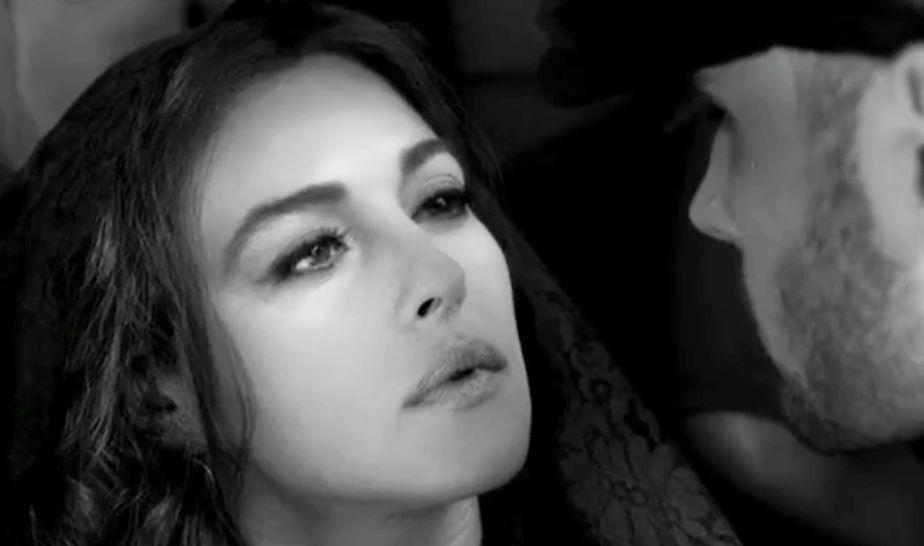 Музыка из рекламы Dolce & Gabbana - il funerale (Monica Bellucci) Музыка из рекламы Dolce & Gabbana - il funerale (Monica Bellucci)