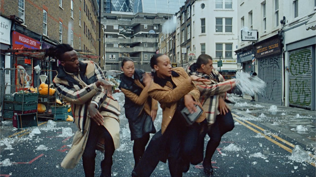 Музыка из рекламы Burberry - It’s about that fearless spirit and imagination when pushing boundaries