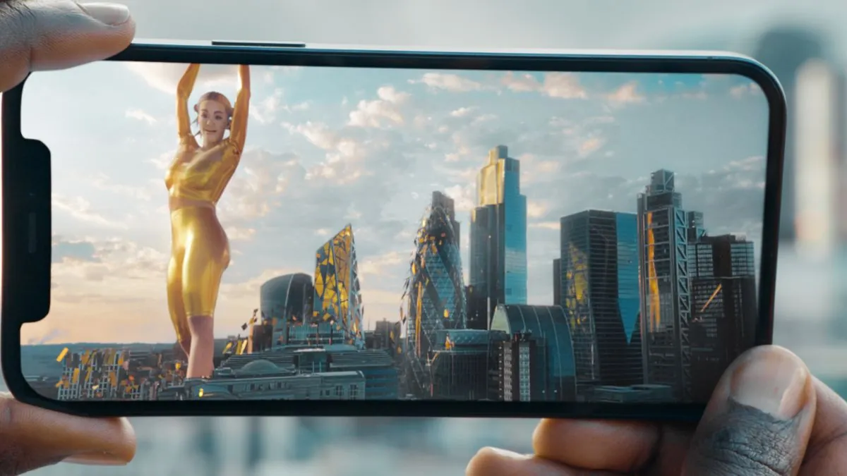 EE + Apple iPhone 12 Pro (Kevin Bacon, Rita Ora)