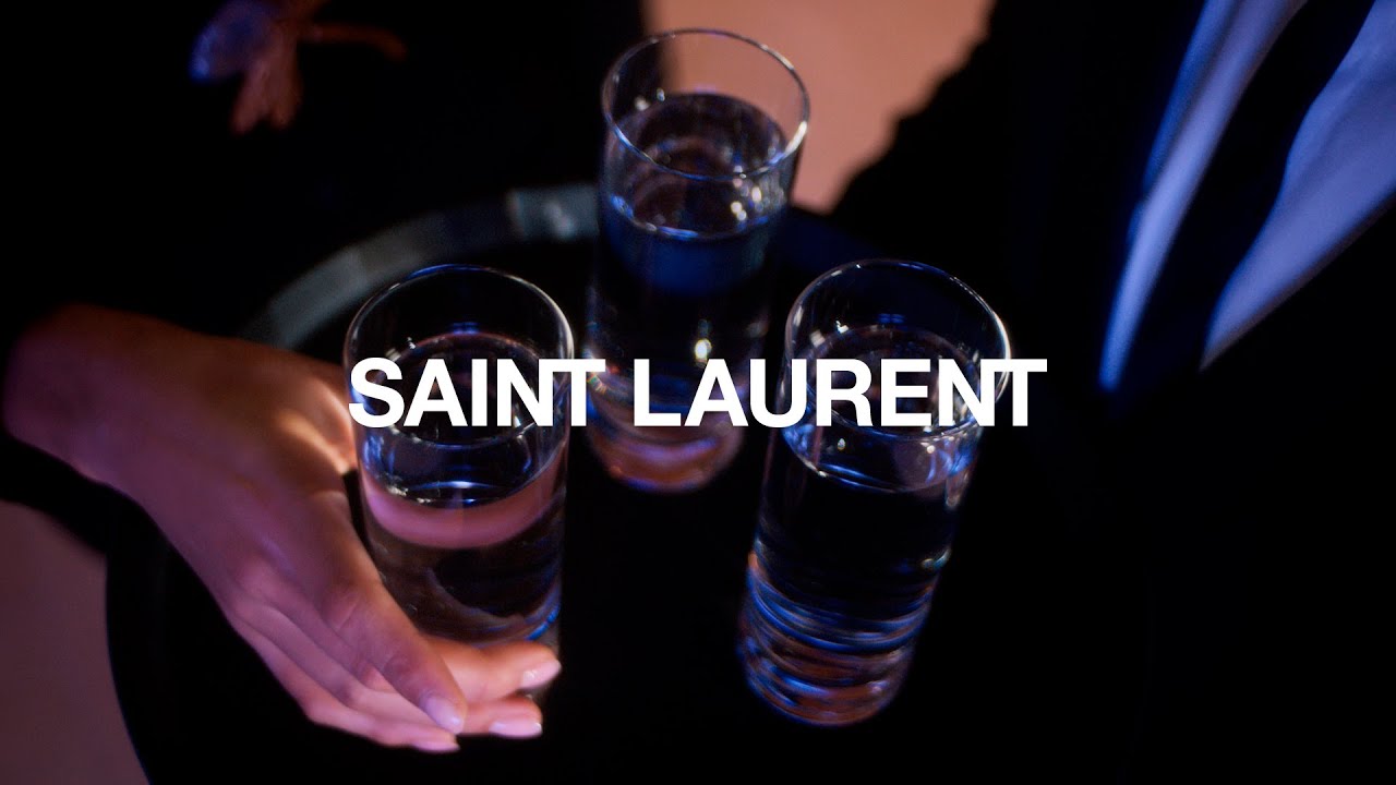 Музыка из рекламы Yves Saint Laurent - FRENCH WATER (Julianne Moore)