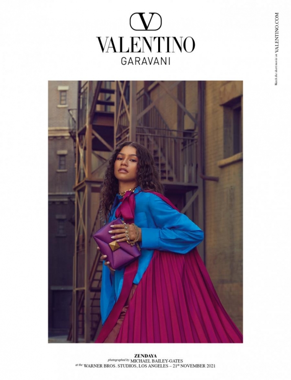 Музыка из рекламы Valentino - Rendez-Vous (Zendaya)
