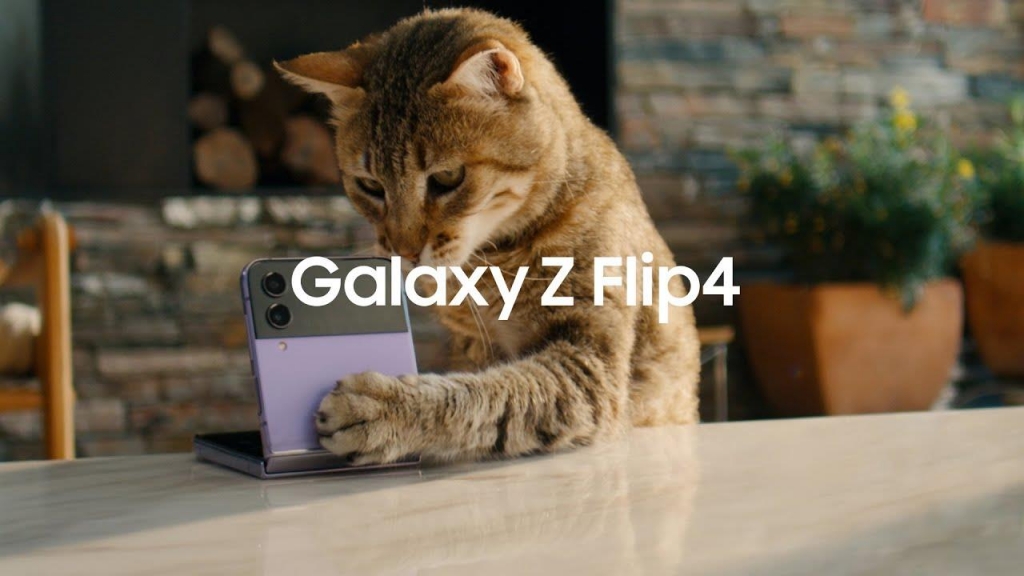 Музыка из рекламы Samsung Galaxy Z Flip4 - Curious Cats
